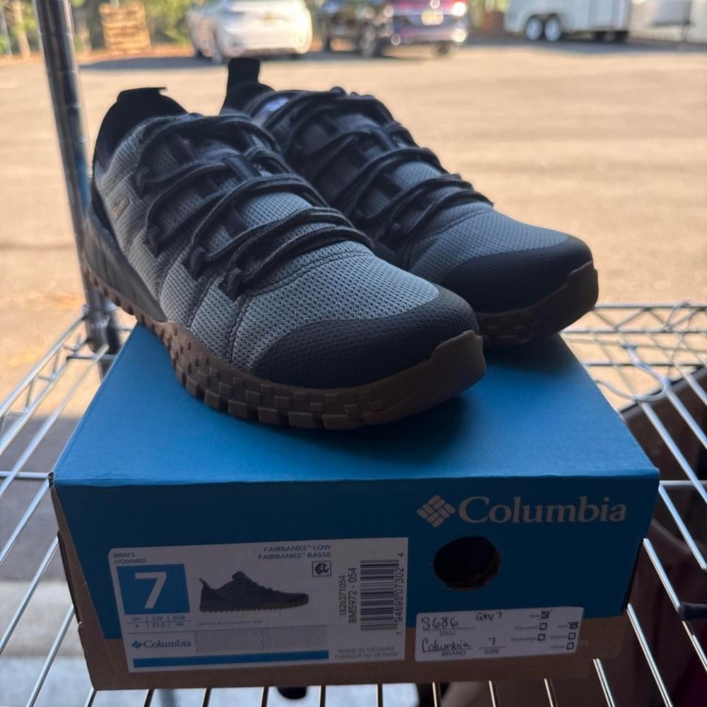 Columbia grey hiking shoes
